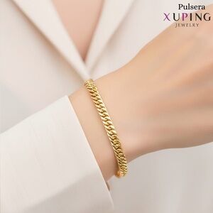 Xuping Elegant Gold Women's Bracelet
